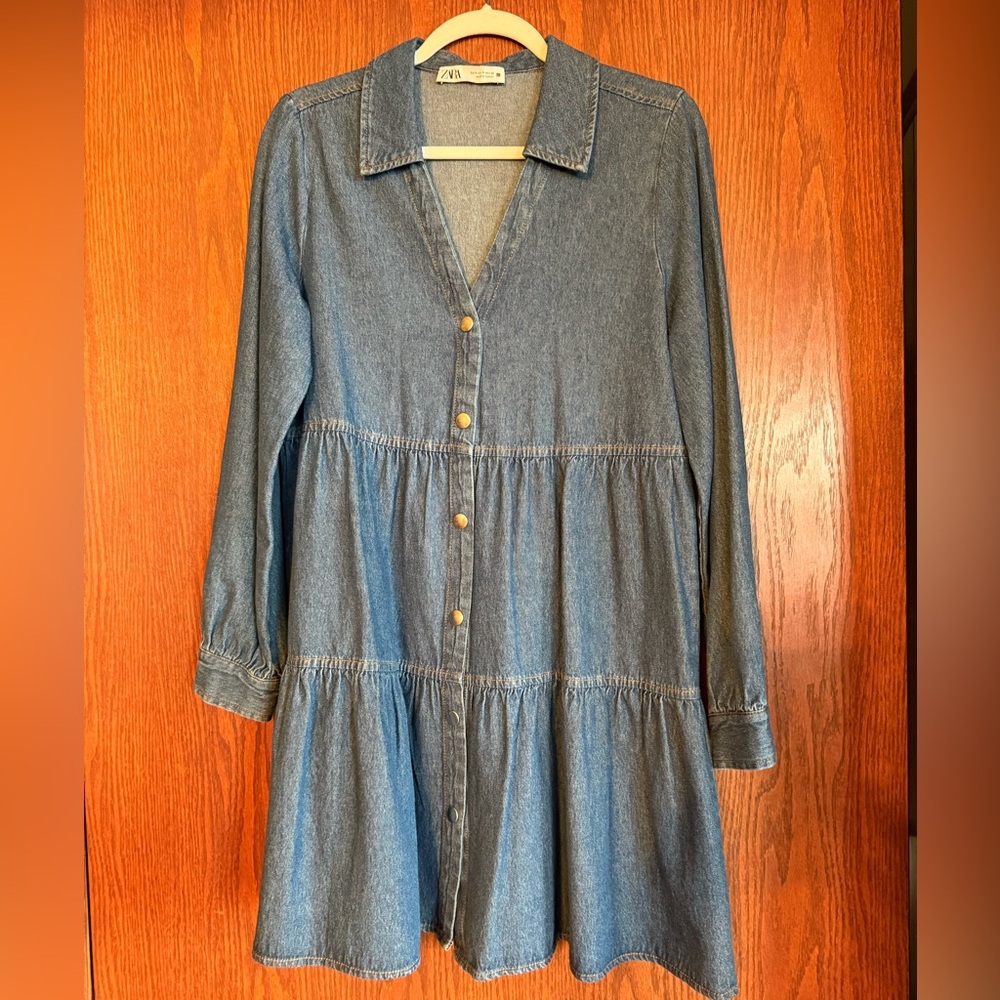 Zara Blue Denim Tiered Dress. Size: S